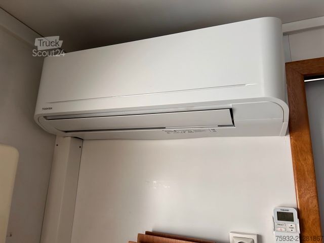 Furgoneta caja MERCEDES-BENZ Atego 816 R - Koffer, Arztpraxis, Eventfahrzeug