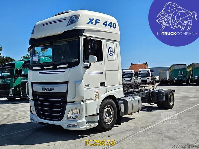 Chasis con cabina DAF XF 440