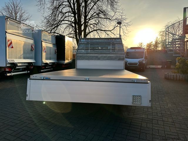 Pritschenwagen IVECO 35S16 Doppelkabine / Pritsche /Aktivsitz/AHK