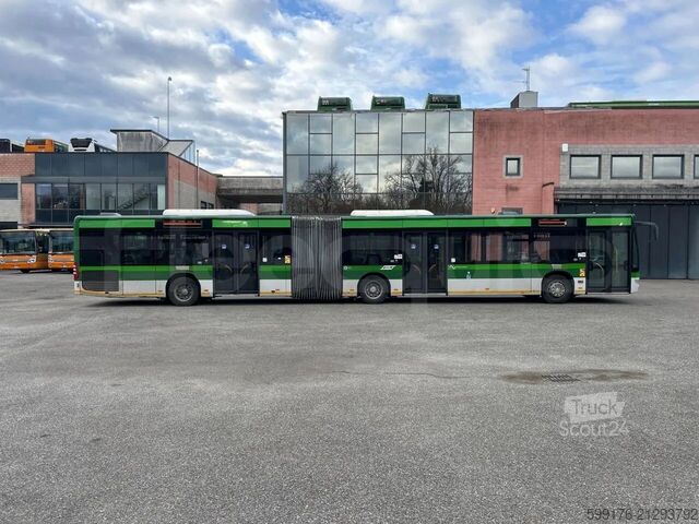 Autobús articulado Mercedes-Benz O 530