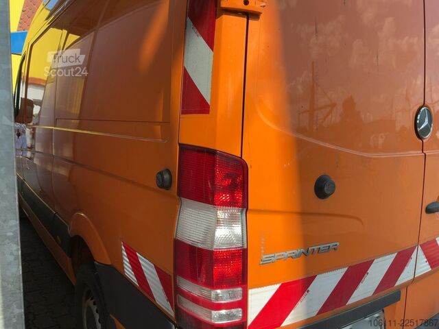 Miniautocarro MERCEDES-BENZ Sprinter II Kasten 313 CDI