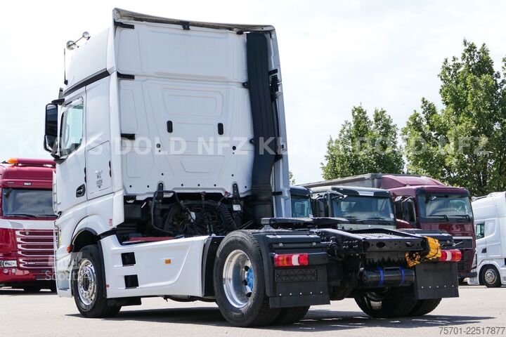 Standard SZM MERCEDES-BENZ Actros 1851 GigaSpace Retarder XL-Tank Euro 6