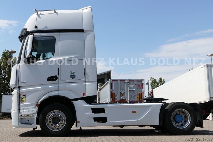 Standard SZM MERCEDES-BENZ Actros 1851 GigaSpace Retarder XL-Tank Euro 6