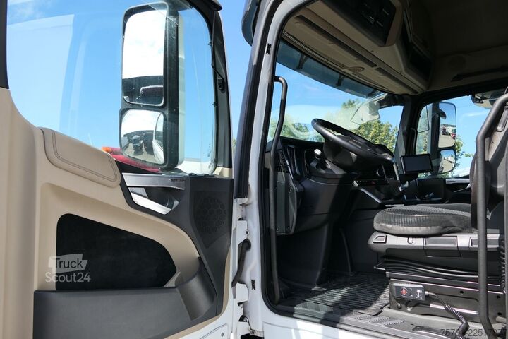Standard SZM MERCEDES-BENZ Actros 1851 GigaSpace Retarder XL-Tank Euro 6