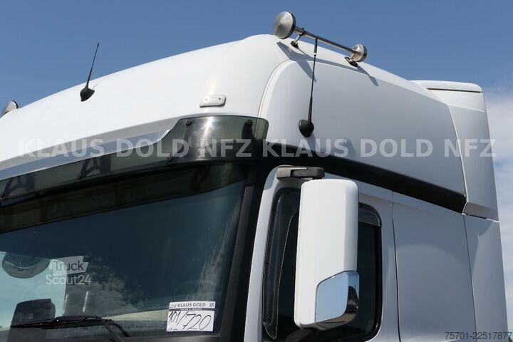 Standard SZM MERCEDES-BENZ Actros 1851 GigaSpace Retarder XL-Tank Euro 6
