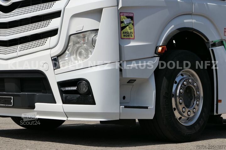 Standard SZM MERCEDES-BENZ Actros 1851 GigaSpace Retarder XL-Tank Euro 6