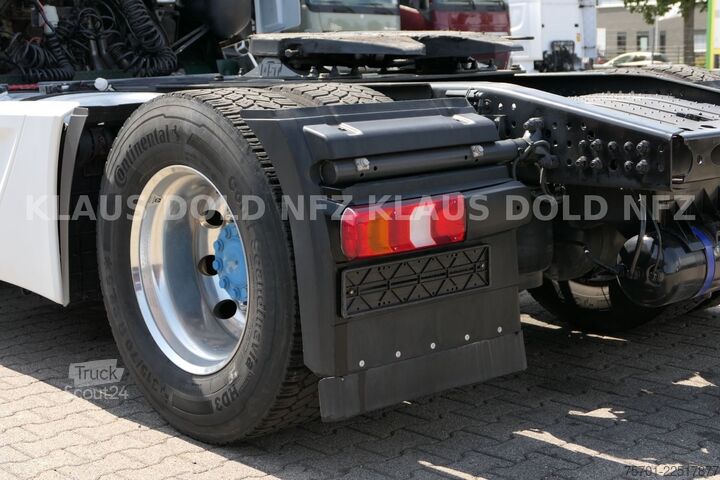 Standardni tegljač MERCEDES-BENZ Actros 1851 GigaSpace Retarder XL-Tank Euro 6