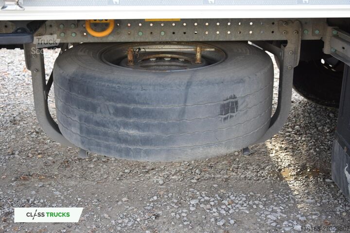 Semiremorcă frigorifică SCHMITZ CARGOBULL SKO FP 60 ThermoKing SLXi 300