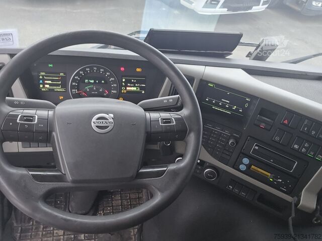 LKW mit Tankaufbau Volvo FM 460 6x2