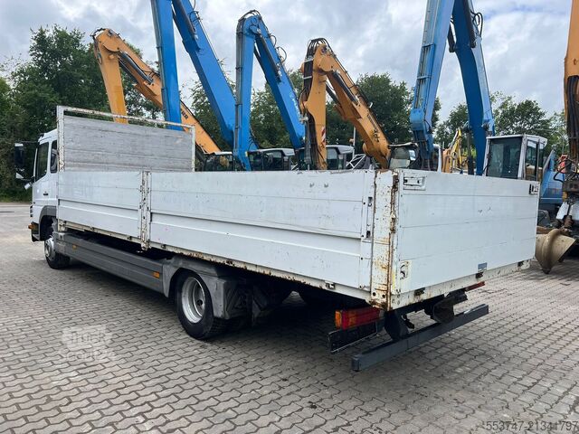 Caixa plana Mercedes-Benz Atego 822