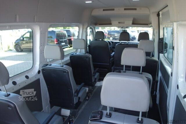 Minibuss VW Crafter 35 Kombi L2H2 9SITZER/AHK/KAM/NAVI/KLIMA