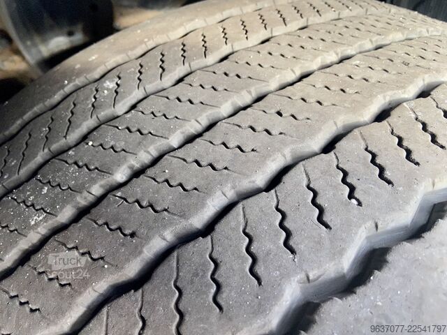 Caminhão frigorífico de 3 eixos - 100 m³ MAN TGX 26.480