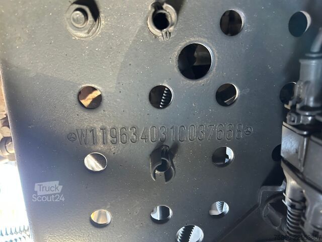 Standard-SZM Mercedes-Benz Actros 1845 Gigaspace / Tacho V2 / 503 dkm / Bl...