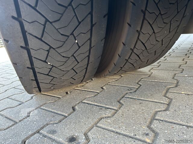 Standard-SZM Mercedes-Benz Actros 1845 Gigaspace / Tacho V2 / 503 dkm / Bl...