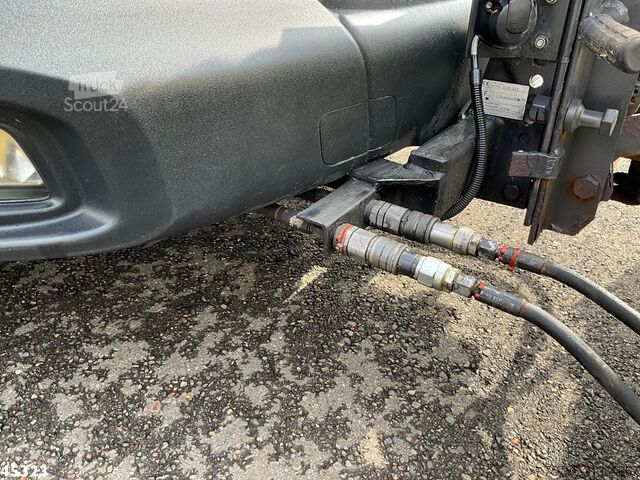 Sneeuwschuif Iveco Daily 70C17 Nido zoutstrooier