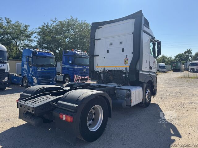 стандартен влекач Mercedes-Benz Actros 1845