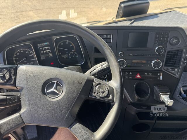 стандартен влекач Mercedes-Benz Actros 1845
