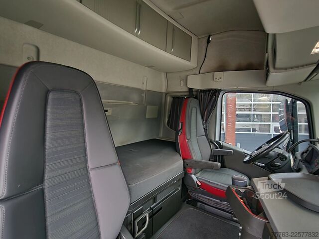Standard-SZM Volvo FH 13.460 Globetrotter 6x2/4 - Full air - Steer...