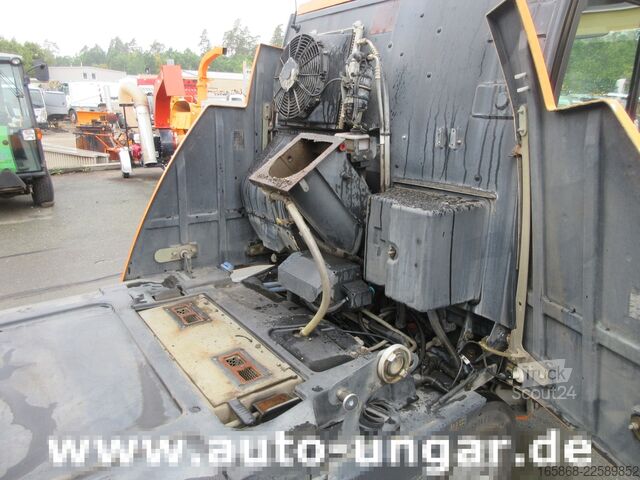 Cestna čistilnica Johnston CN 201 Kleinkehrmaschine Euro 6 Diesel