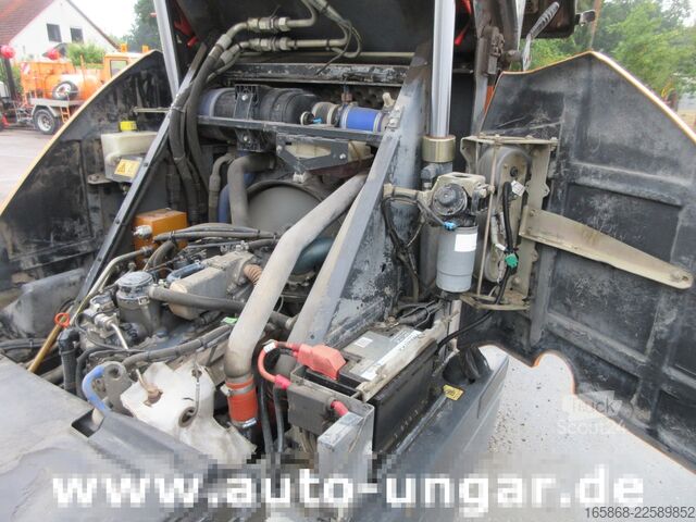 Cestna čistilnica Johnston CN 201 Kleinkehrmaschine Euro 6 Diesel