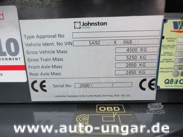 Cestna čistilnica Johnston CN 201 Kleinkehrmaschine Euro 6 Diesel