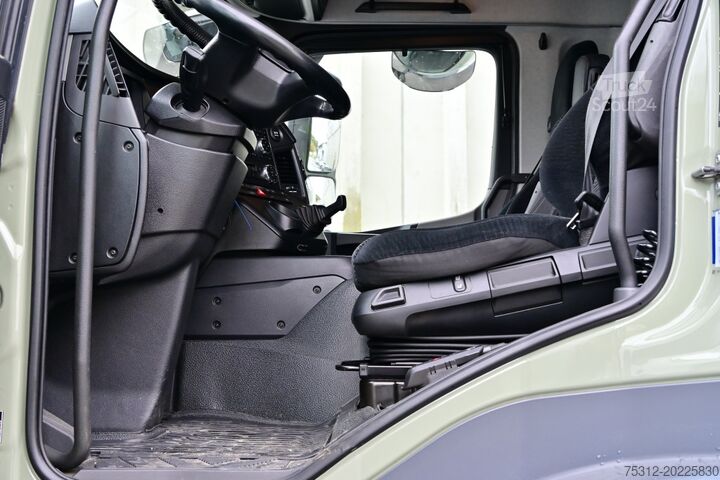 Samochód ciężarowy typu furgon Mercedes-Benz Antos 1833  E6 Retarder 8,10x2,60m LBW Alufelgen