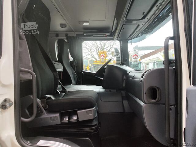 Lyftplattform Bronto Skylift S70XDT Scania P410 8x4 Tridem