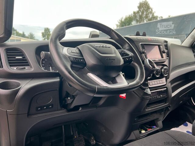Gardinsidad skåpbil IVECO Daily 70-210 Hi-Matic XXL Maxi Pritsche*1.Hand*
