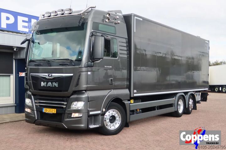 Box body MAN TGX 26.500 6x2 Bak + Klep 3000 KG, FULL AIR SUS...