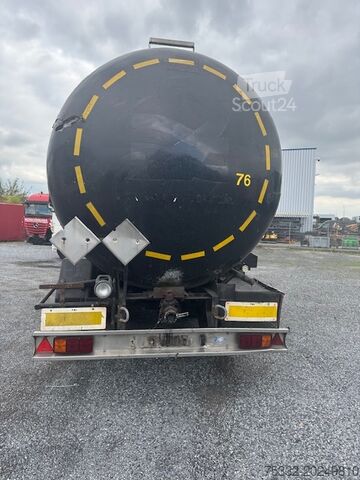 Rimorchio cisterna Vocol 3 Achs 32.000 Ltr Bitumen V2 A isoliert