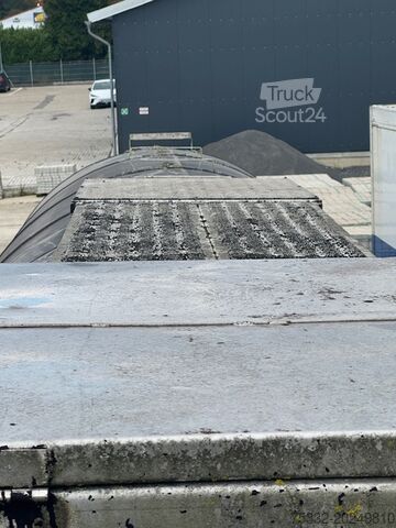Rimorchio cisterna Vocol 3 Achs 32.000 Ltr Bitumen V2 A isoliert