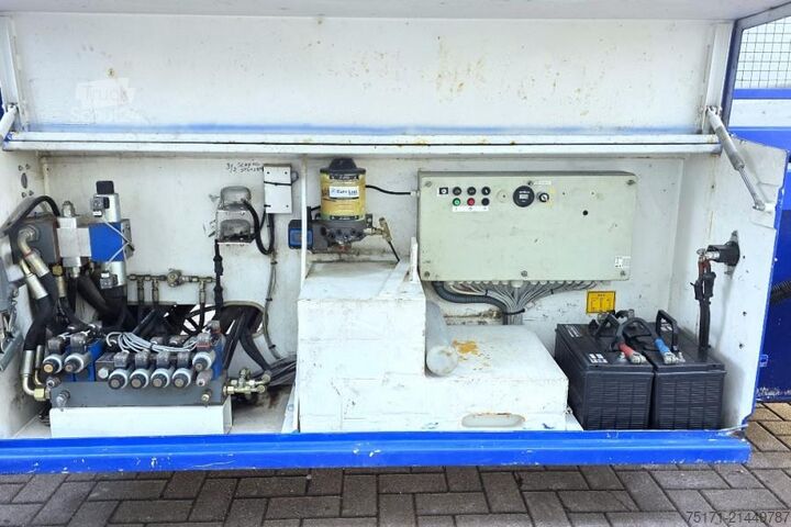 Pont élévateur à ciseaux Holland Lift COMBISTAR B-195DL25-4WD/P/N Diesel, 4x4 Drive, 21.