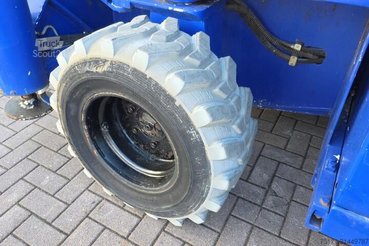 Pont élévateur à ciseaux Holland Lift COMBISTAR B-195DL25-4WD/P/N Diesel, 4x4 Drive, 21.