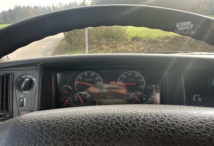 Camion benne Volvo FM12-460 8x4 Kipper