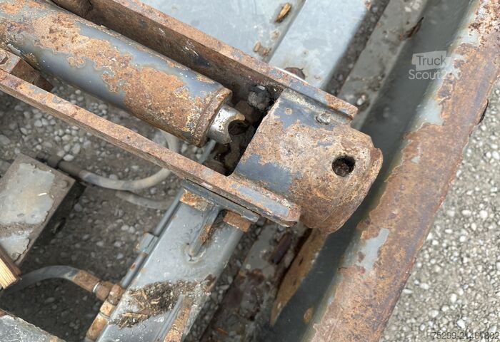 Camion benne Volvo FM12-460 8x4 Kipper