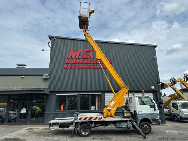 Vrachtwagenhoogwerker Nissan Cabstar