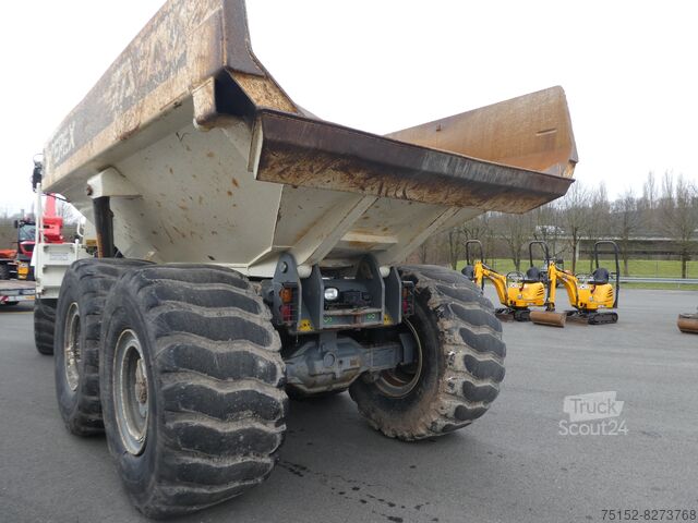 Pašizgāzējs Terex TA 300   //  6 - Zyl. Cummins  Breitreifen und Muldenheizung