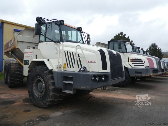 Pašizgāzējs Terex TA 300   //  6 - Zyl. Cummins  Breitreifen und Muldenheizung