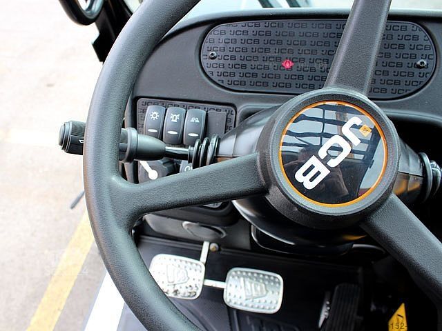 Teleskopický nakladač JCB 533-105  Stage V