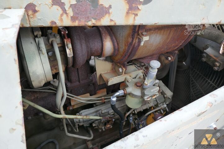 Planierraupe Caterpillar D7F Ex-army