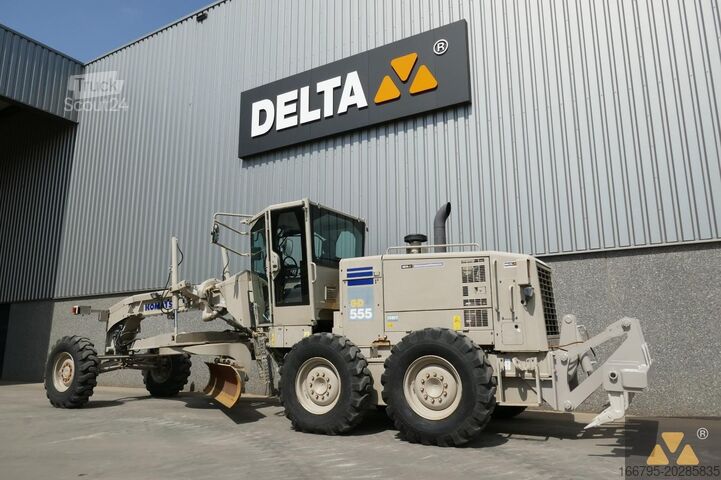 Grader Komatsu GD555-5 Ex-army
