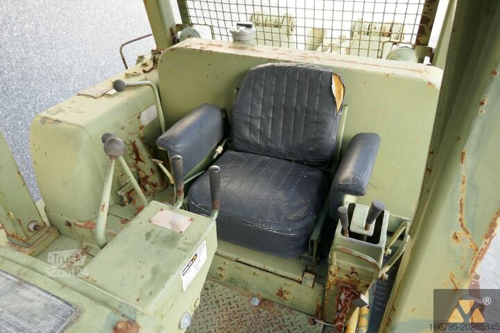 Planierraupe Caterpillar D7F Ex-army