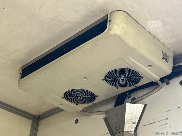 Koelwagen met geïsoleerde laadbak FORD Transit ThermoKing Kühlkoffer-20C. *Hebebühne*