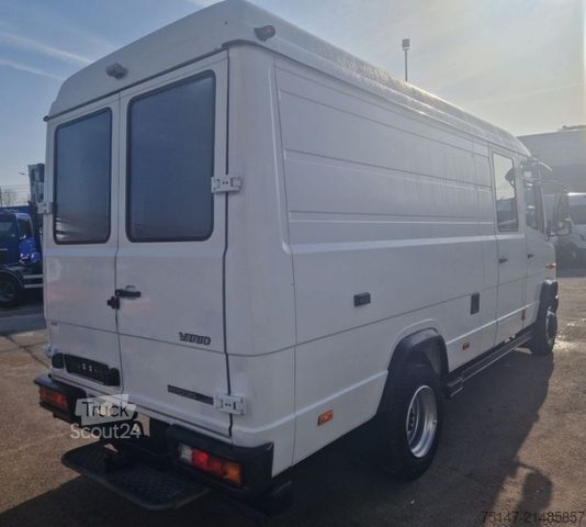 Korotettu pakettiauto MERCEDES-BENZ 816 D Vario Doka 7 Sitzer Regalausbau Werkstatt
