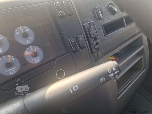 Korotettu pakettiauto MERCEDES-BENZ 816 D Vario Doka 7 Sitzer Regalausbau Werkstatt