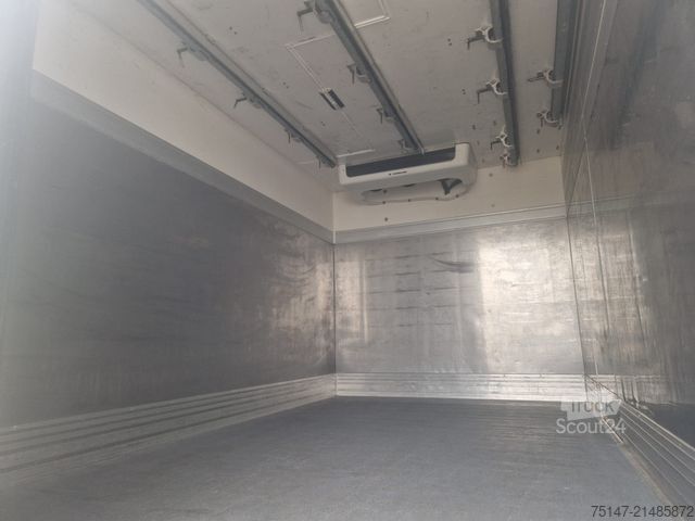 Refrigerator body van MAN TGL 8.220 BL Tiefkühl Rohrbahnen MEAT Chereau