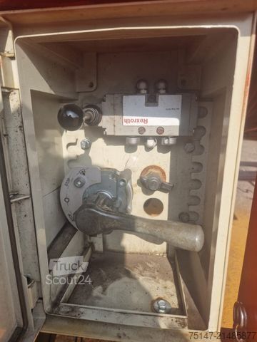 Reboque de plataforma rebaixada  M&V 3-Achs Tieflader 2x Lenkachsen TOP-Zustand