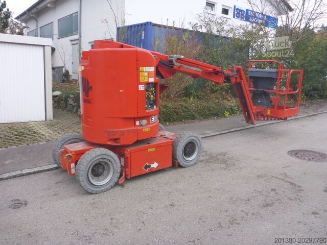 Arbeitsbühne JLG JLG E300 AJP