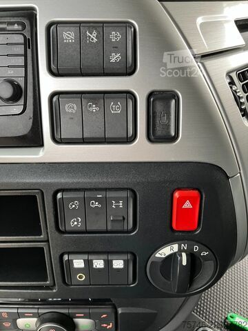 Objętość SCM DAF XF 530 SSC 6x2/4*MEGA*Intarder*Voll*E6D