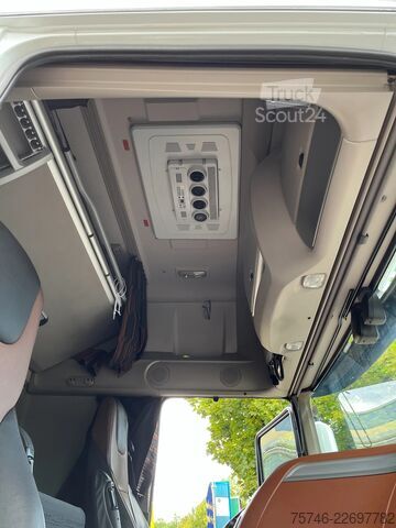 Objętość SCM DAF XF 530 SSC 6x2/4*MEGA*Intarder*Voll*E6D